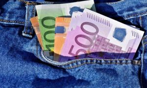 EU thông qua Luật mới, không được phép thanh toán tiền mặt  từ 10.000 Euro