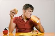 Đồ ăn nhanh có thể khiến đàn ông vô sinh?