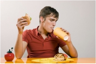 Đồ ăn nhanh có thể khiến đàn ông vô sinh?_0