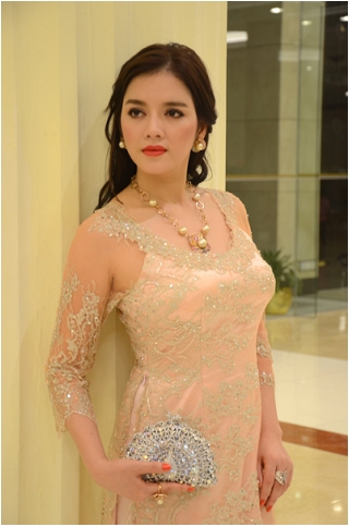 Lý Nhã Kỳ bị