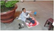Bức xúc nạn sư giả, ăn xin "bủa vây" lễ hội