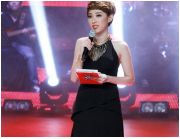 MC The Voice "xin tràng pháo tay" cho nạn nhân bão lũ