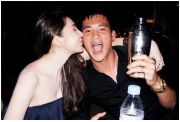 Công Vinh - Thủy Tiên: Thuận vợ thuận chồng nâng nhau</p alt=