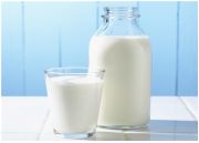 Sữa tươi: Coi chừng quá liều quay ra gây hại 