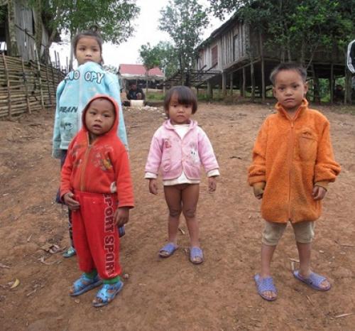 Xót lòng trẻ em Thượng Trạch môi tím bầm trong rét - 3