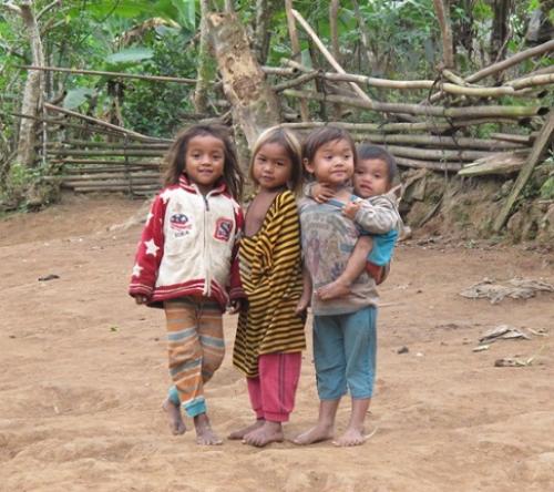 Xót lòng trẻ em Thượng Trạch môi tím bầm trong rét - 9