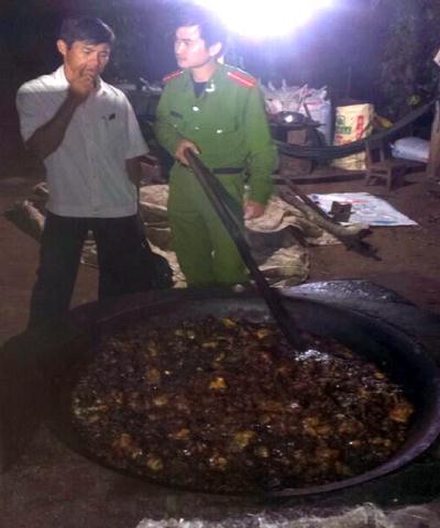 Đón Tết con khỉ bằng gà hóa chất, thịt bẩn tràn lan? - 1