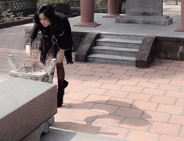 Sao Việt lố lăng khi đi chùa - 8