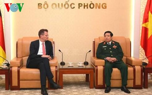Việt Nam - Đức tiếp tục đẩy mạnh quan hệ hợp tác quốc phòng - 0