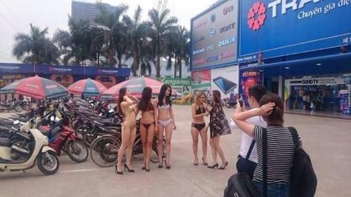 Mặc bikini quảng cáo điện máy: siêu thị điện máy Trần Anh gây phản cảm - 0