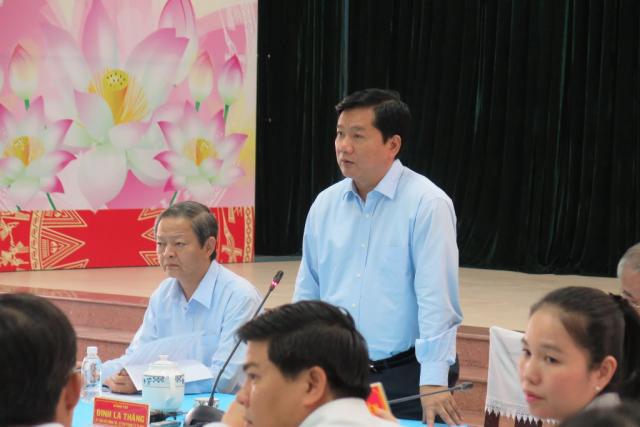 Bí thư Đinh La Thăng yêu cầu cách chức ngay một Trưởng phòng ở Hóc Môn - 0