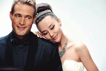 Lọ tro cốt chứa một kiếp hồng nhan: Duyên phận ở trời Tây - 1
