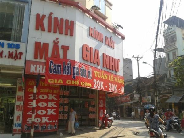 Lý giải tại sao những shop thời trang ngoài mặt tiền siêu ế mà vẫn tồn tại - 0