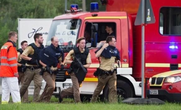 Các vụ tấn công bạo lực tại Đức: Những thông tin mới nhất giờ mới tiết lộ - 0