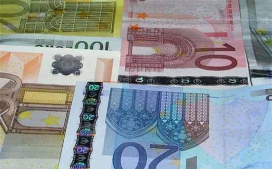 USD tăng bằng Euro: 15 năm có 1, điều đáng sợ phía trước - 0