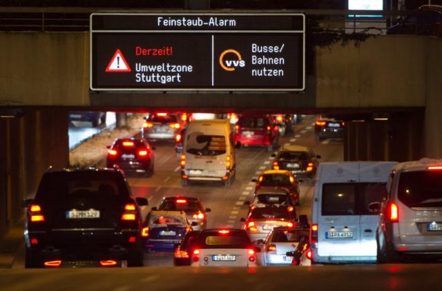 Stuttgart: Cấm ô tô động cơ Diesel không đủ chuẩn từ năm 2018 - 0