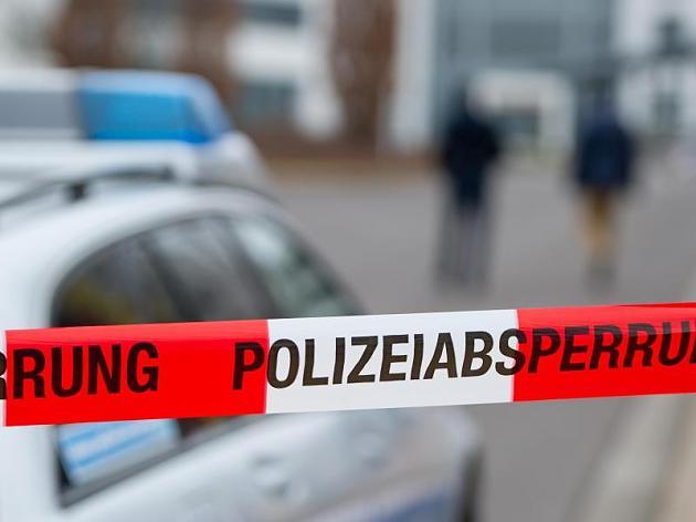 Gelsenkirchen: Dọa đánh bom ở Kaufhof, Cảnh sát khẩn trương phong tỏa khu mua sắm - 0