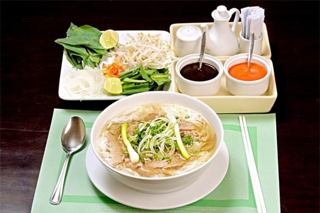 Chuyên gia dinh dưỡng Mỹ chỉ cách ăn phở tốt cho sức khỏe: Nhiều người Việt cũng chưa biết - 2
