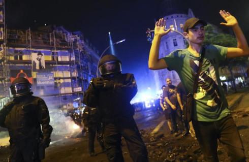 Hamburg: Bạo lực kinh hoàng phủ bóng đen lên Hội nghị Thượng đỉnh G20 tại Đức - 6