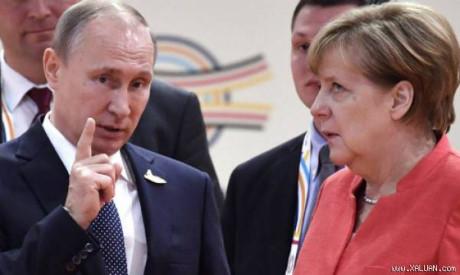 Biểu cảm của Thủ tướng Đức khi gặp Tổng thống Nga gây sốt cộng động mạng - 0