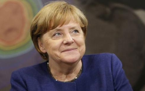 Thủ tướng Đức Angiela Merkel đang thay đổi quan điểm về Châu Âu - 0