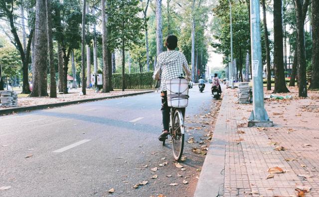 Ngày hè đẹp nhất của con nít nhà nghèo: Bán sen, bán chè nhưng vui biết bao vì đỡ đần được cha mẹ - 6