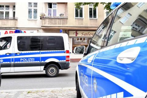 Cảnh sát Đức truy quét nạn nhập cư bằng hôn nhân visa, ông bố giả - 0