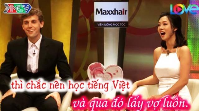 Chàng trai Séc lấy vợ Việt kể chuyện bị bạn gái cũ đánh ghen bằng nước mắm khiến người nghe cười “té ghế” - 0