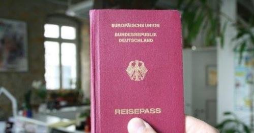 Người Việt ở Đức: Có nên vào quốc tịch Đức trong thời gian này? - 0