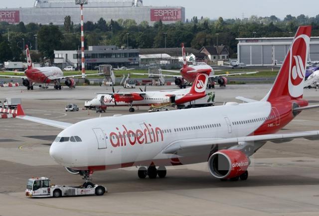 EU thông qua thương vụ easyJet mua một phần của Air Berlin - 0