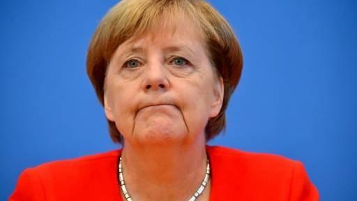 Tỷ lệ ủng hộ Thủ tướng Đức Angela Merkel bất ngờ sụt giảm - 0