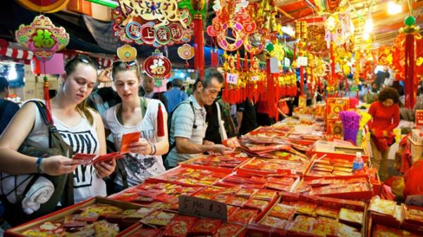 Vợ Việt chồng Tây ăn Tết: Gánh nặng mang tên... Việt kiều - 2