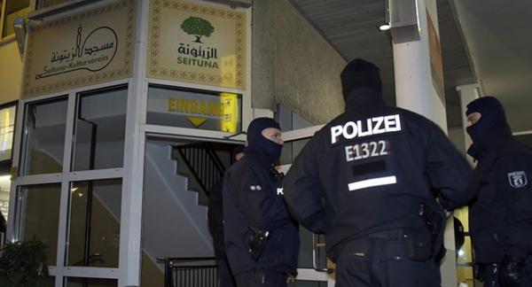 Cảnh sát Đức bắt giữ thủ lĩnh Hồi giáo cực đoan ở sân bay Frankfurt - 0