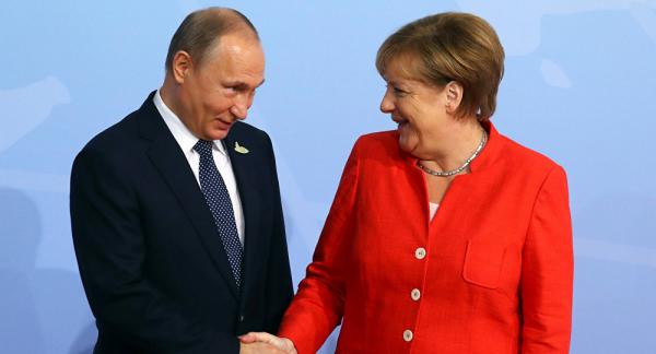 Thủ tướng Merkel thỉnh thoảng gửi tặng ông Putin bia Đức - 0