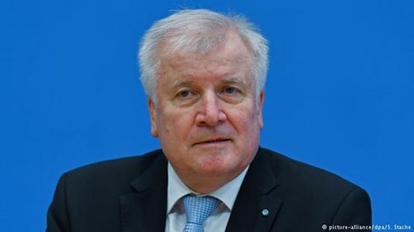 Tân bộ trưởng nội vụ Đức kêu gọi ngừng tự do đi lại trong khối EU - 0