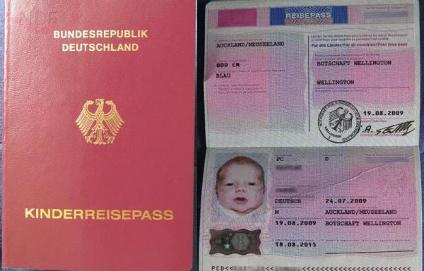 Thủ tục xin visa đoàn tụ gia đình với con vị thành niên là người Đức - 0