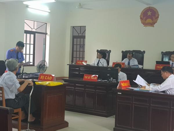Tuyên án treo bị cáo ấu dâm Nguyễn Khắc Thủy là nhạo báng công lý - 0