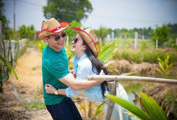 Quốc Cơ, Quốc Nghiệp “chấn động” thế giới: Vợ xinh đa tài, muôn người phát ghen - 17