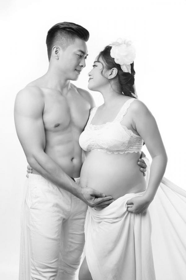 Quốc Cơ, Quốc Nghiệp “chấn động” thế giới: Vợ xinh đa tài, muôn người phát ghen - 19