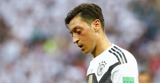 42 1 Chu Tich Dfb Grindel Noi Gi Sau Khi Ozil Tu Gia Doi Tuyen Duc