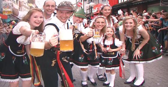 42 1 Le Hoi Bia Lon Nhat The Gioi Oktoberfest Khai Mac Tai Duc