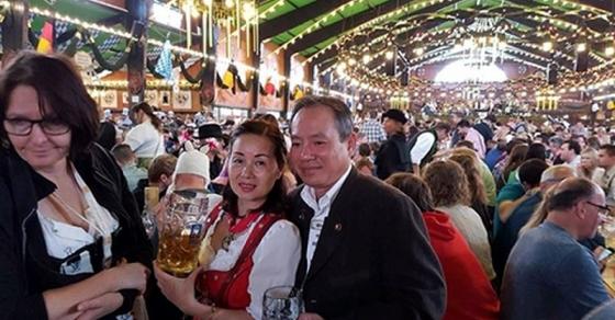 42 6 Nhung Dieu It Biet Ve Le Hoi Bia Doc Dao Lon Nhat The Gioi Tai Duc