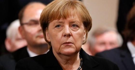 42 1 Vang Bong Ba Merkel Nuoc Duc Se Mang Mau Nau Hay Xanh