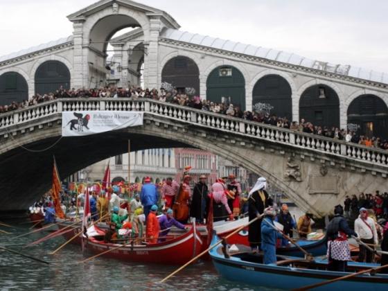 42 12 Venice Italy Tren Anh Khac Xa So Voi Thuc Te Nhu The Nao