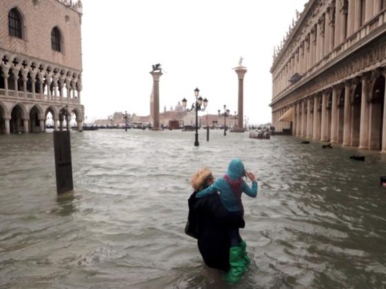 42 19 Venice Italy Tren Anh Khac Xa So Voi Thuc Te Nhu The Nao