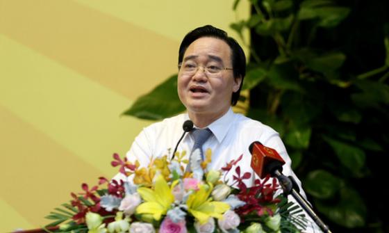 42 1 Bo Truong Phung Xuan Nha Nhieu Sinh Vien Ra Truong Van Con Ngo Ngac