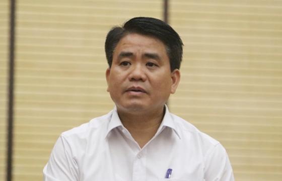 42 2 Chu Tich Ha Noi Deo Mat Na Phong Doc Xuong Hien Truong Vu Chay Khi Nguoi Khac Deo Khau Trang La Phan Cam