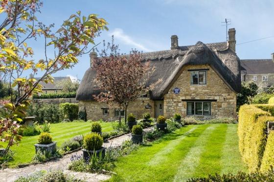 42 2 Cotswolds  Mien Que Co Tich Nuoc Anh