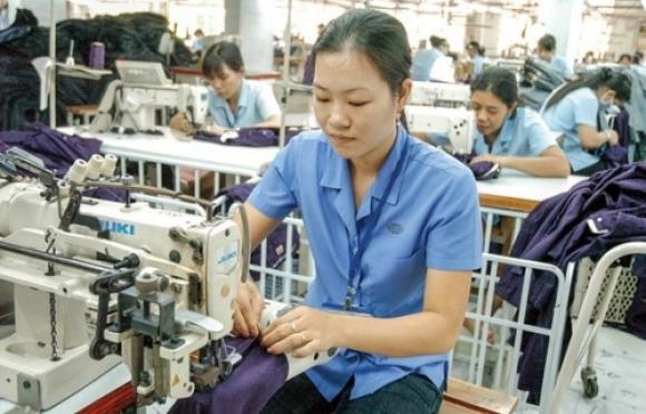 42 1 Cua Rong Mo Cho Hang Viet Vao Chau Au