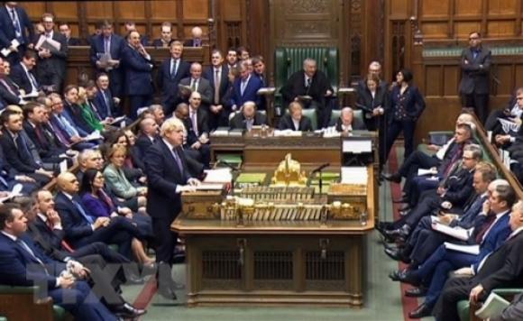 42 1 Ha Vien Anh Thong Qua Lan Thu Nhat Thoa Thuan Brexit